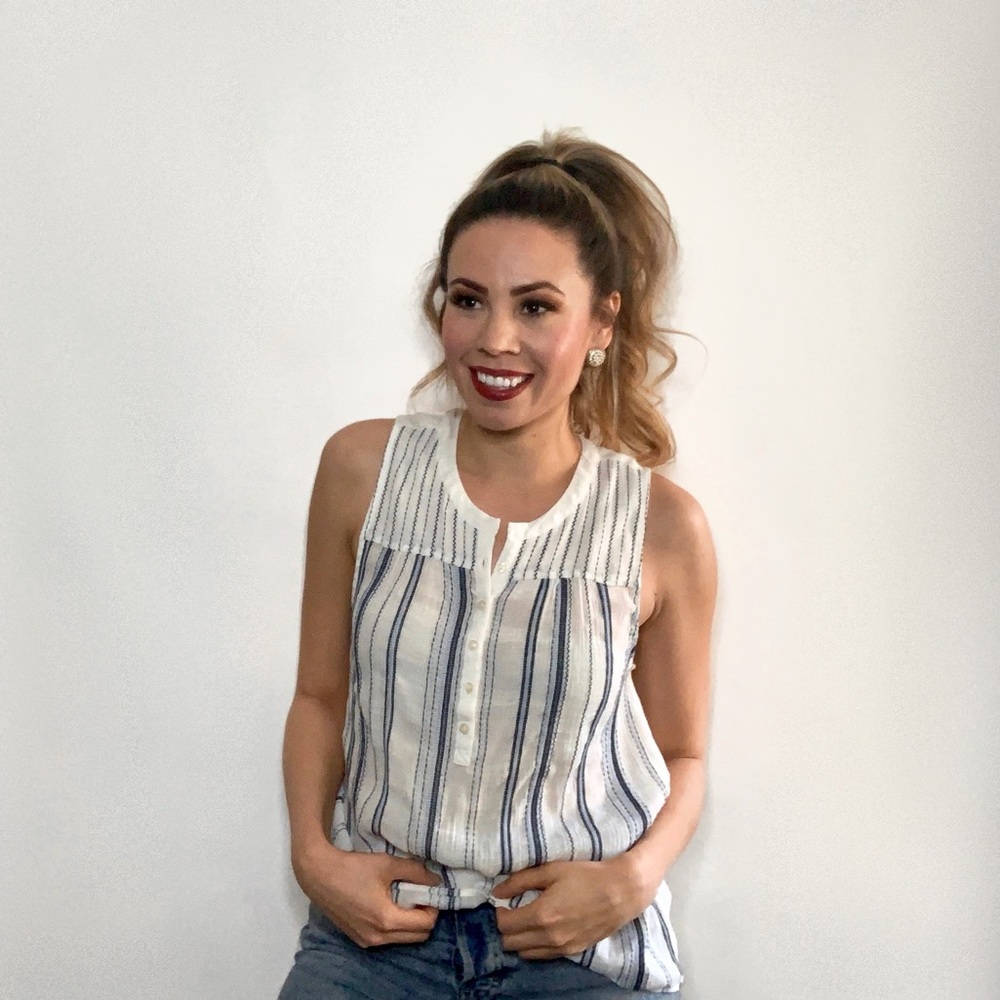 Lorimer NYC short sleeve blouse